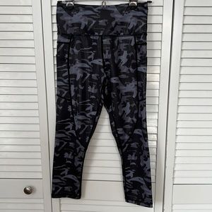 Zyia Camo Metallic Light n Tight
